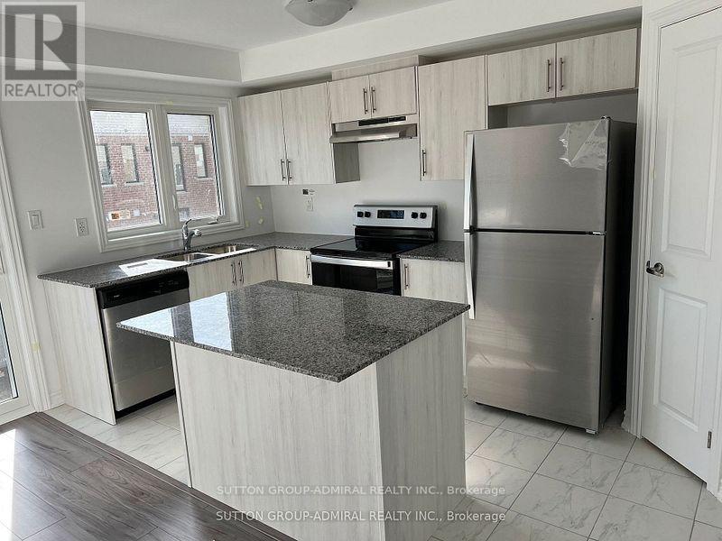 12 Pumpkin Corner Crescent, Barrie (Innis-Shore), Ontario  L9Z 0C2 - Photo 4 - S12612894