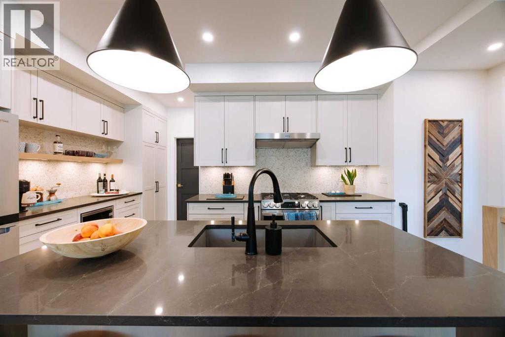 3, 1405 1st Avenue, Canmore, Alberta  T1W 1M5 - Photo 13 - A2253065