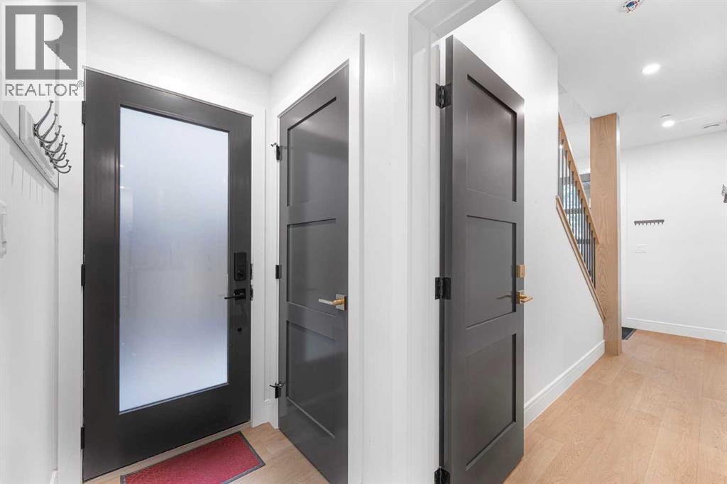 3, 1405 1st Avenue, Canmore, Alberta  T1W 1M5 - Photo 32 - A2253065