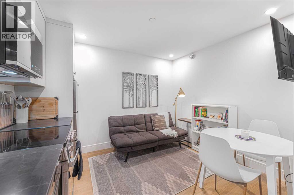 3, 1405 1st Avenue, Canmore, Alberta  T1W 1M5 - Photo 35 - A2253065