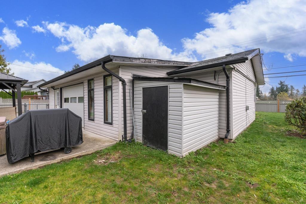2561 Ross Road, Abbotsford, British Columbia  V4X 1J3 - Photo 21 - R3071780