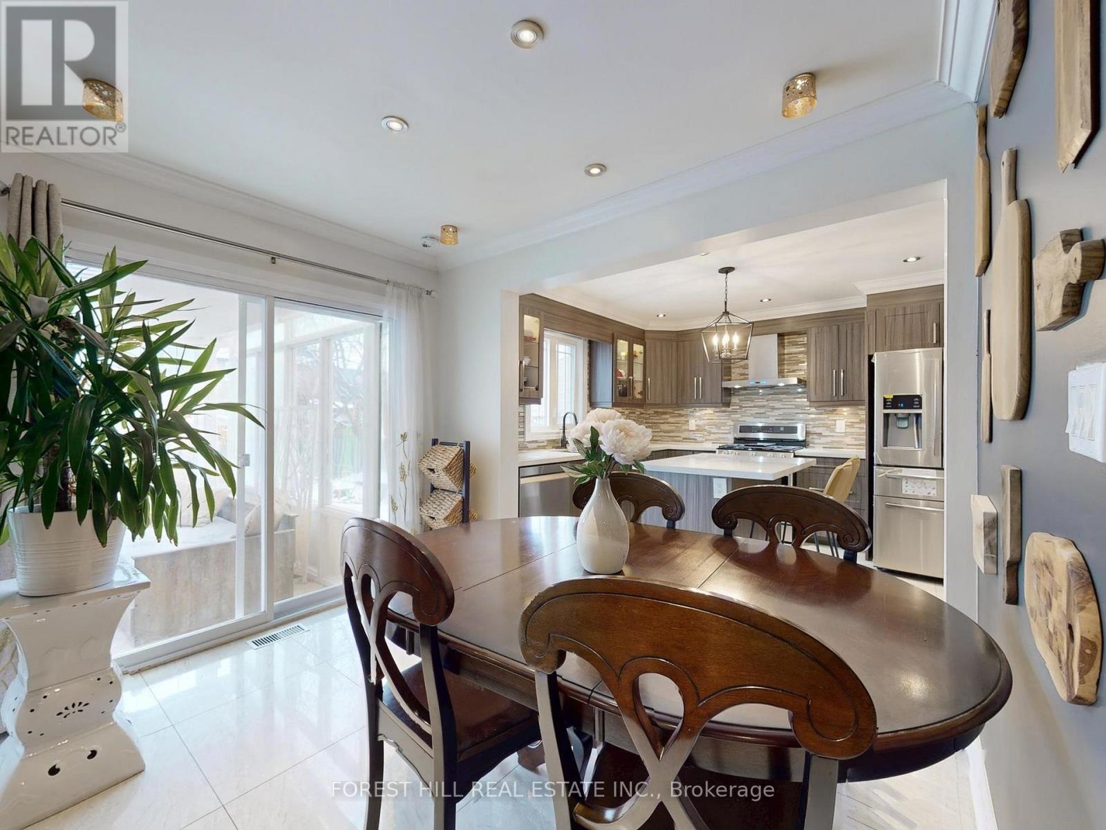 1631 Meadowfield Crescent, Mississauga, Ontario  L5M 4T5 - Photo 12 - W12612892