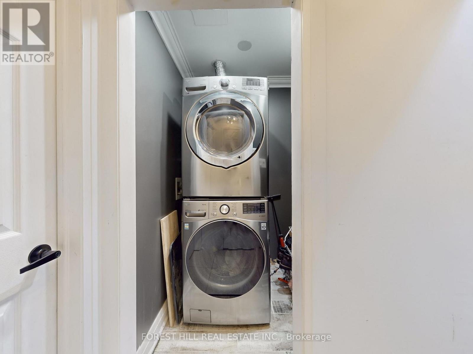 1631 Meadowfield Crescent, Mississauga, Ontario  L5M 4T5 - Photo 32 - W12612892