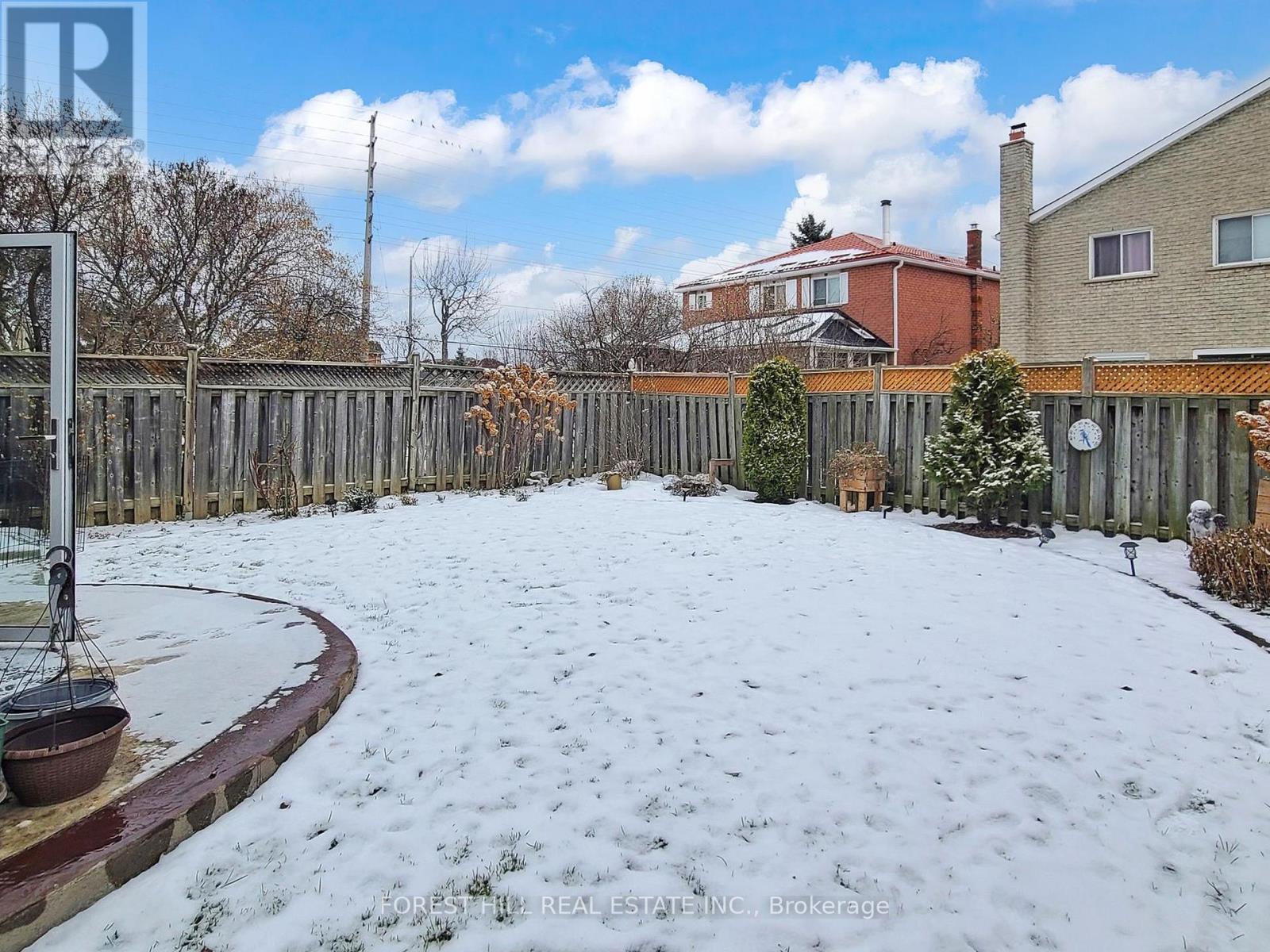 1631 Meadowfield Crescent, Mississauga, Ontario  L5M 4T5 - Photo 36 - W12612892