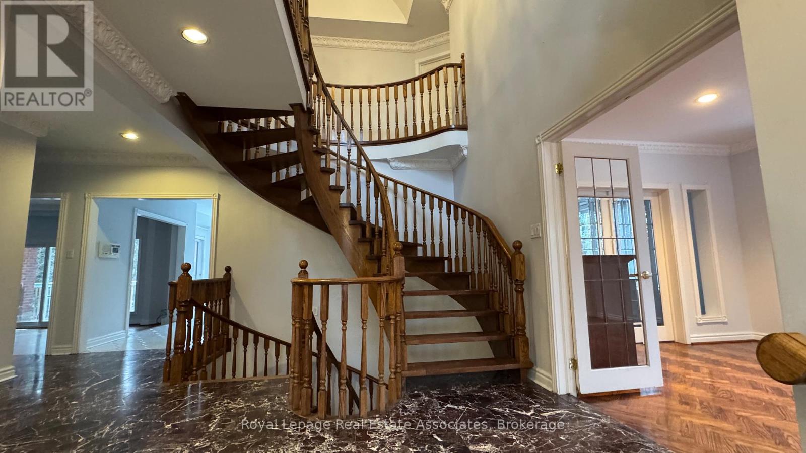 2501 Mississauga Road, Mississauga, Ontario  L5H 4G9 - Photo 2 - W12612898