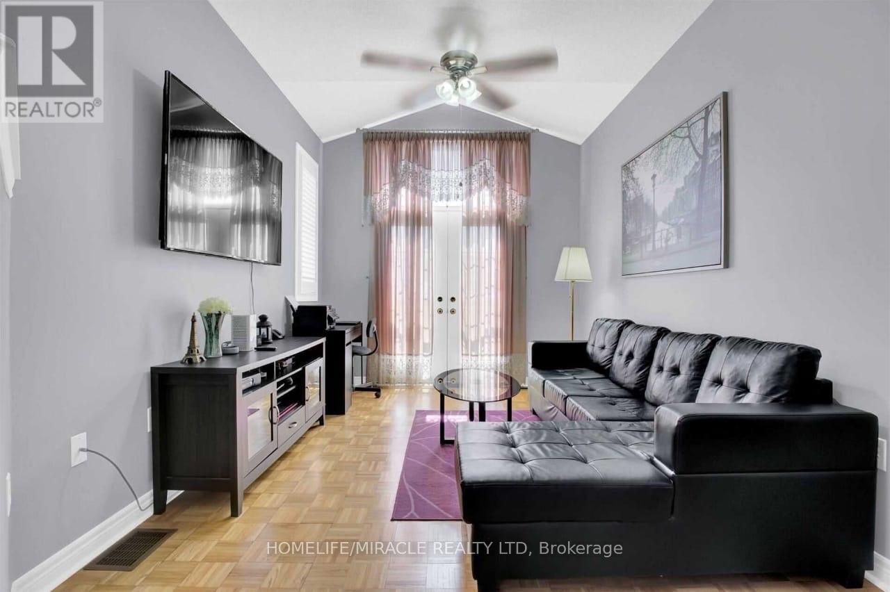 Upper - 51 Connolly Crescent, Brampton, Ontario  L6R 0G9 - Photo 18 - W12612956