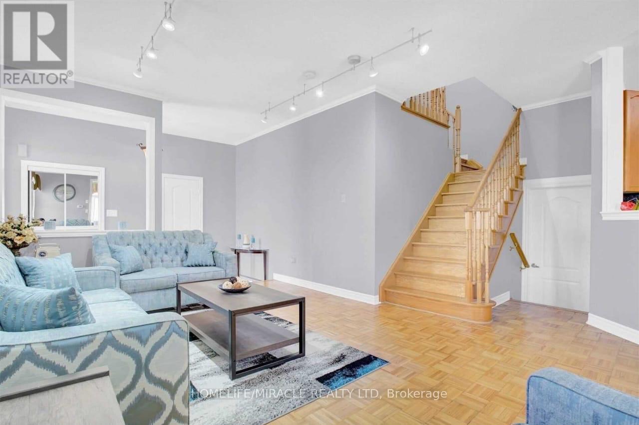 Upper - 51 Connolly Crescent, Brampton, Ontario  L6R 0G9 - Photo 24 - W12612956