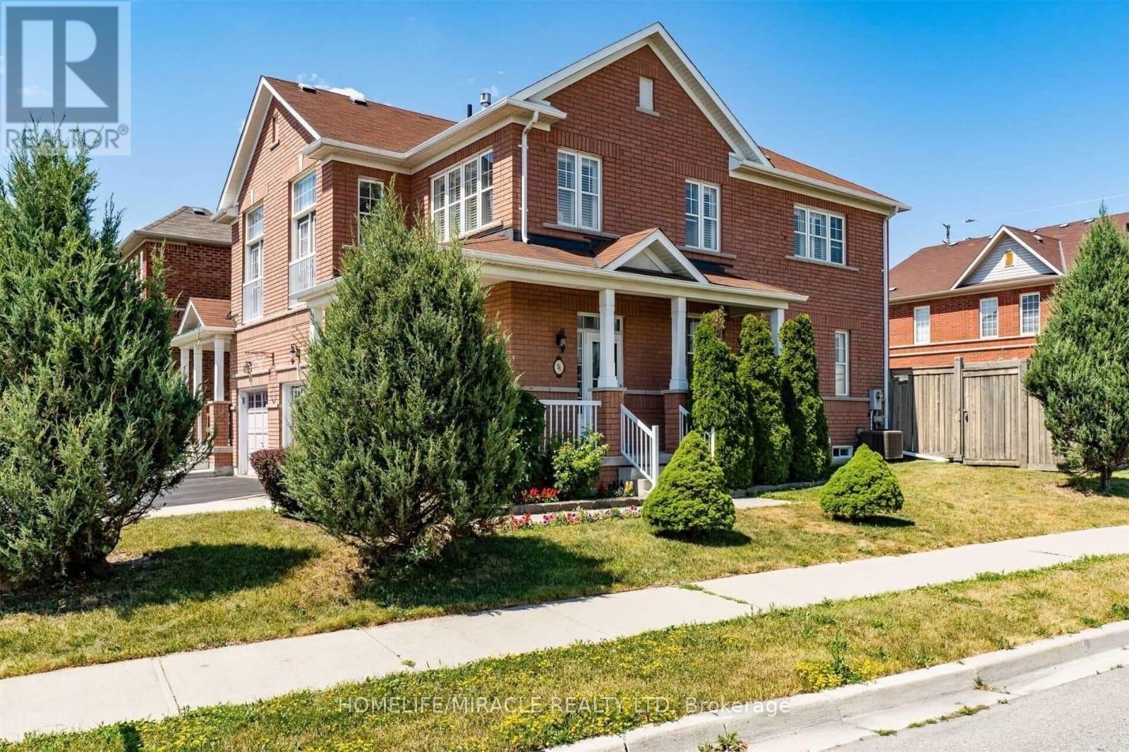 Upper - 51 Connolly Crescent, Brampton, Ontario  L6R 0G9 - Photo 3 - W12612956