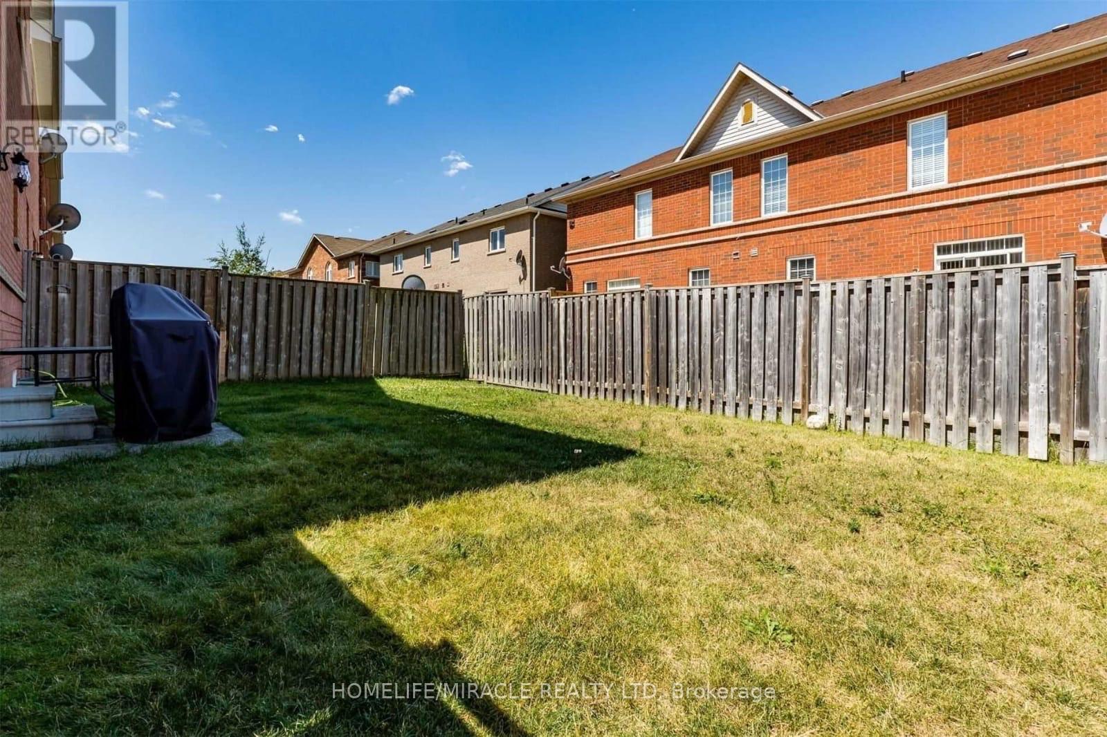 Upper - 51 Connolly Crescent, Brampton, Ontario  L6R 0G9 - Photo 31 - W12612956