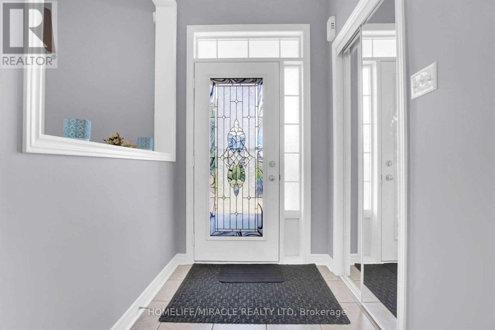 Upper - 51 Connolly Crescent, Brampton, Ontario  L6R 0G9 - Photo 6 - W12612956