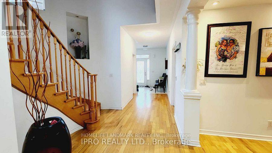 Main Floor - 3311 Tacc Drive, Mississauga, Ontario  L5M 0H4 - Photo 9 - W12612976