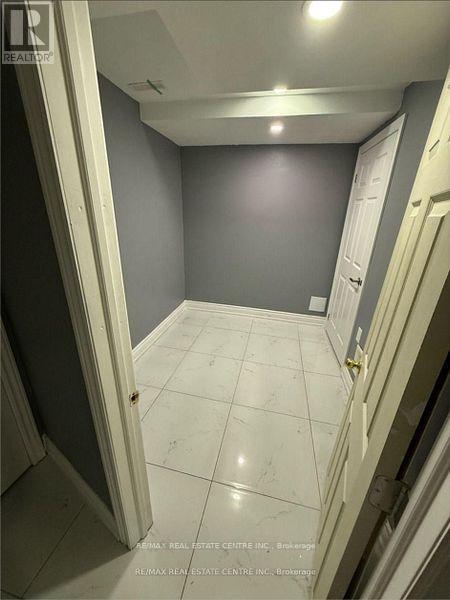 Basement - 54 Clipstone Court, Brampton (Brampton West), Ontario  L6X 4J5 - Photo 14 - W12612982