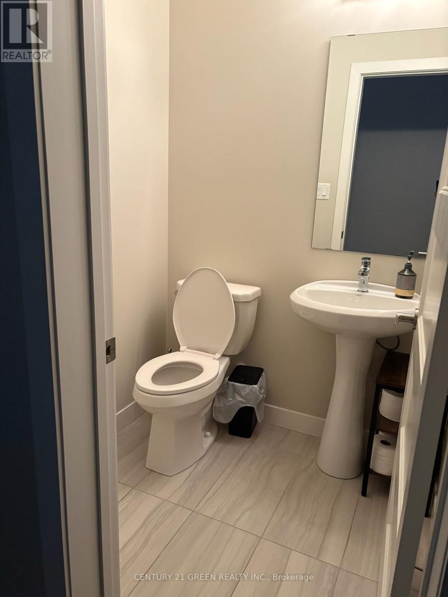 # 57 - 902 West Village Square, London North, Ontario  N6H 0J7 - Photo 11 - X12612904