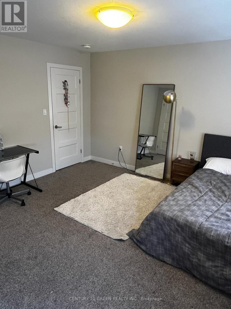 # 57 - 902 West Village Square, London North, Ontario  N6H 0J7 - Photo 12 - X12612904