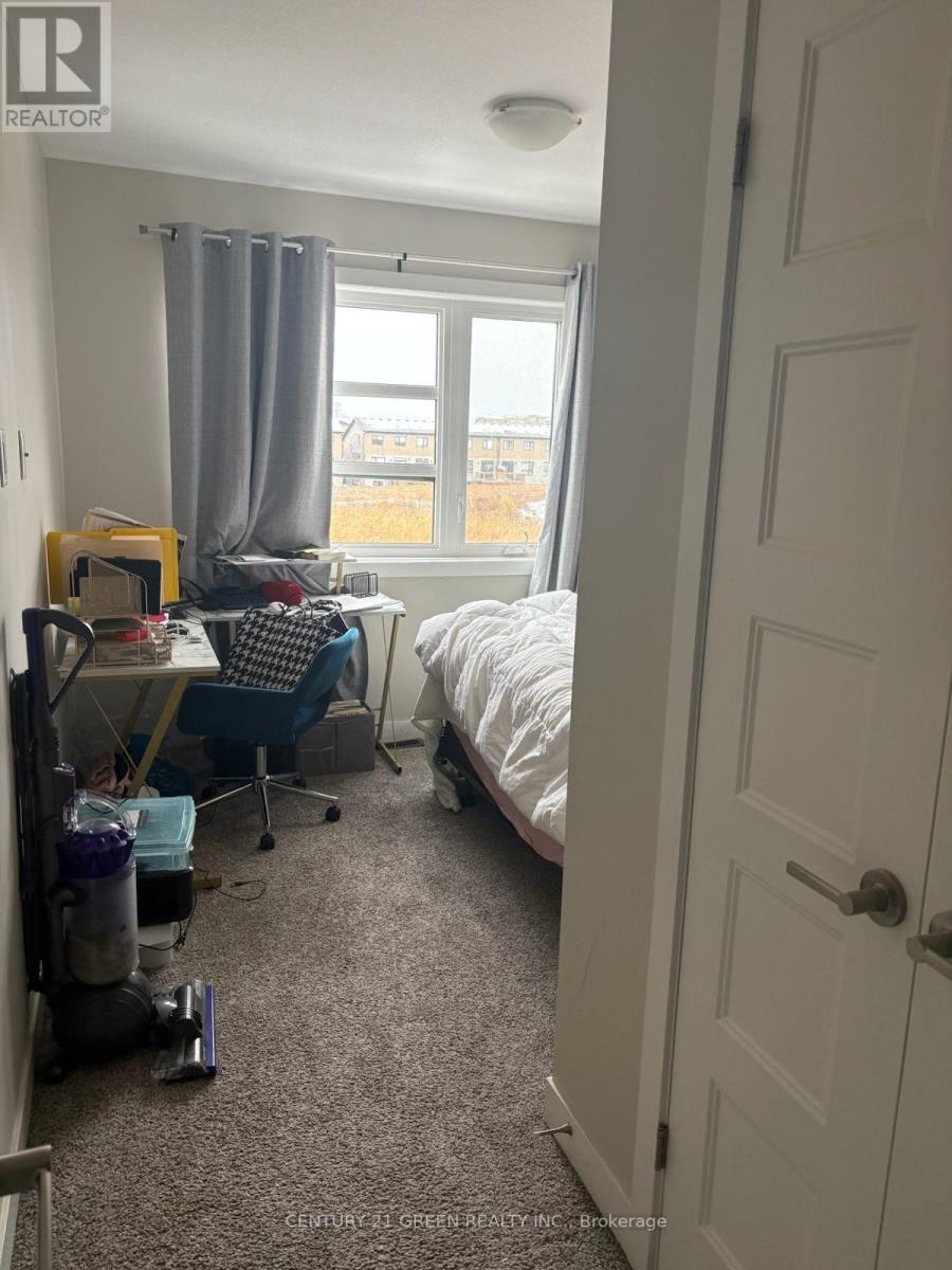 # 57 - 902 West Village Square, London North, Ontario  N6H 0J7 - Photo 17 - X12612904