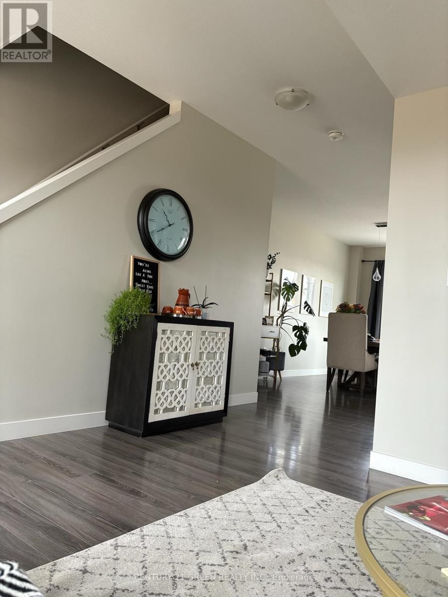 # 57 - 902 West Village Square, London North, Ontario  N6H 0J7 - Photo 3 - X12612904