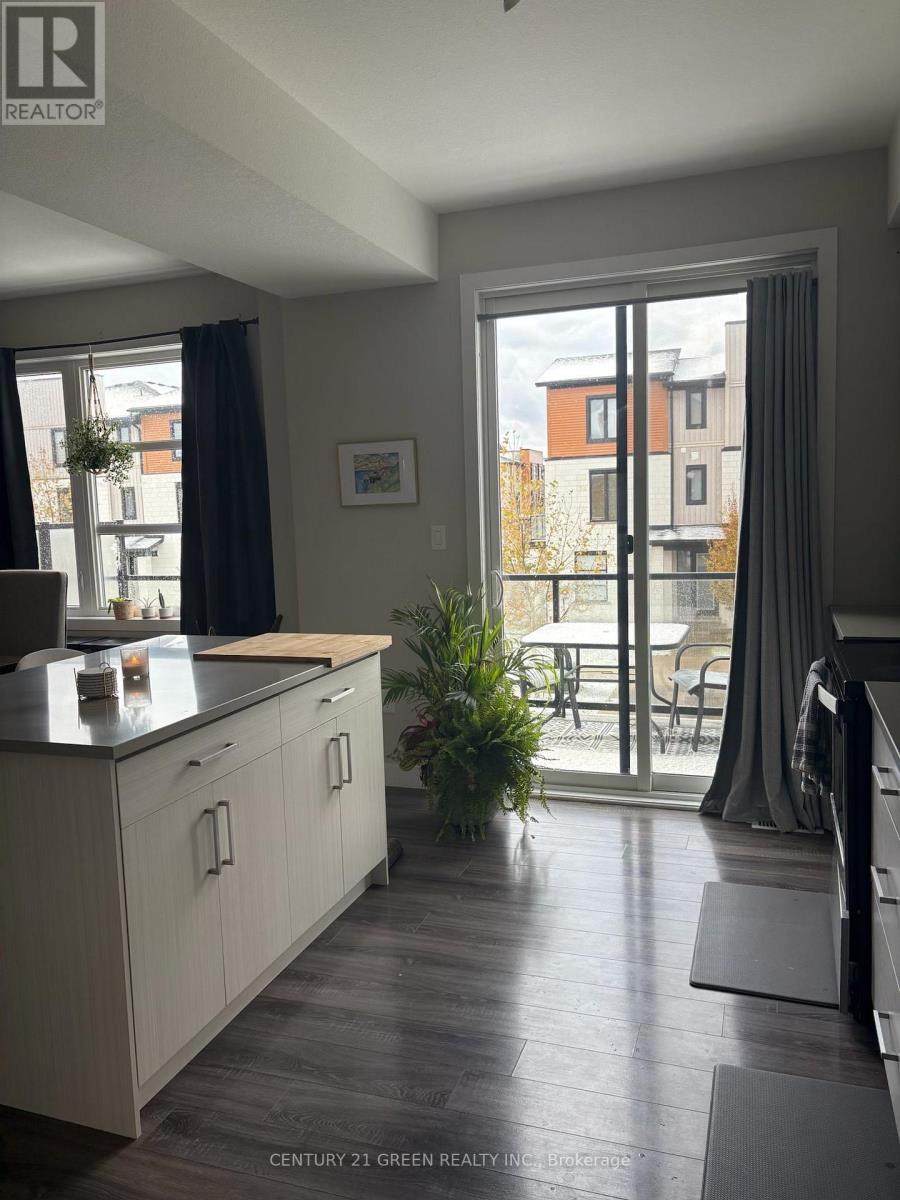 # 57 - 902 West Village Square, London North, Ontario  N6H 0J7 - Photo 8 - X12612904