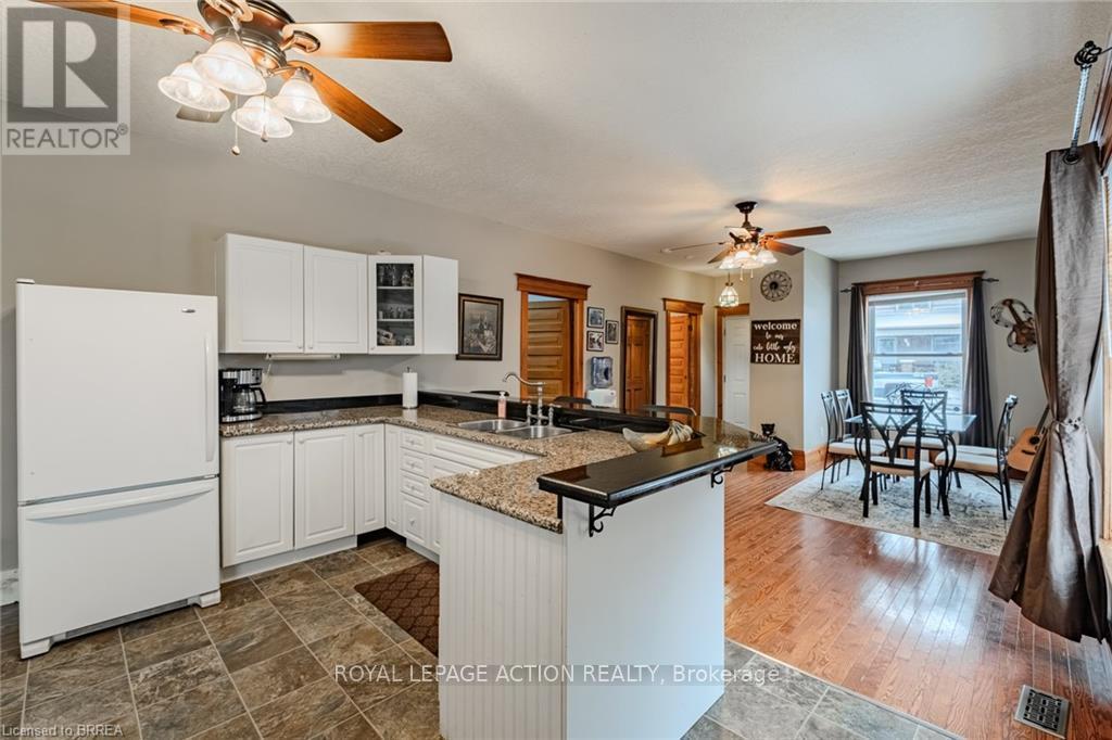 96 Emilie Street, Brantford, Ontario  N3S 1T2 - Photo 14 - X12612978