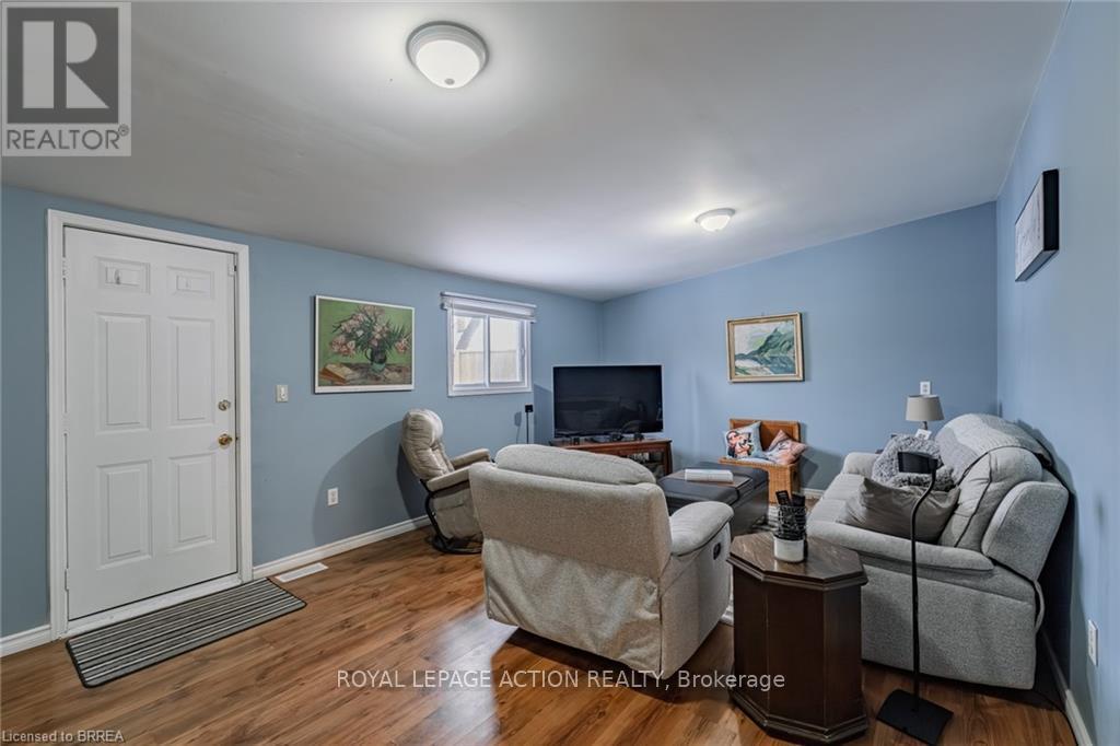 96 Emilie Street, Brantford, Ontario  N3S 1T2 - Photo 24 - X12612978