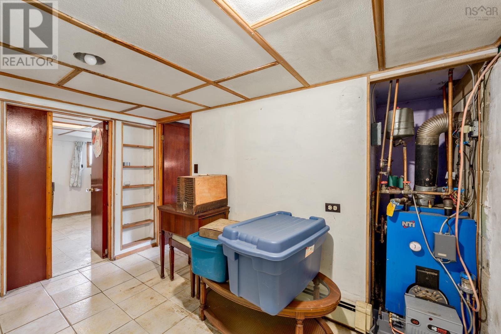 18 Shaw Avenue, Yarmouth, Nova Scotia B5A 2T9 - Photo 15 - 202518398