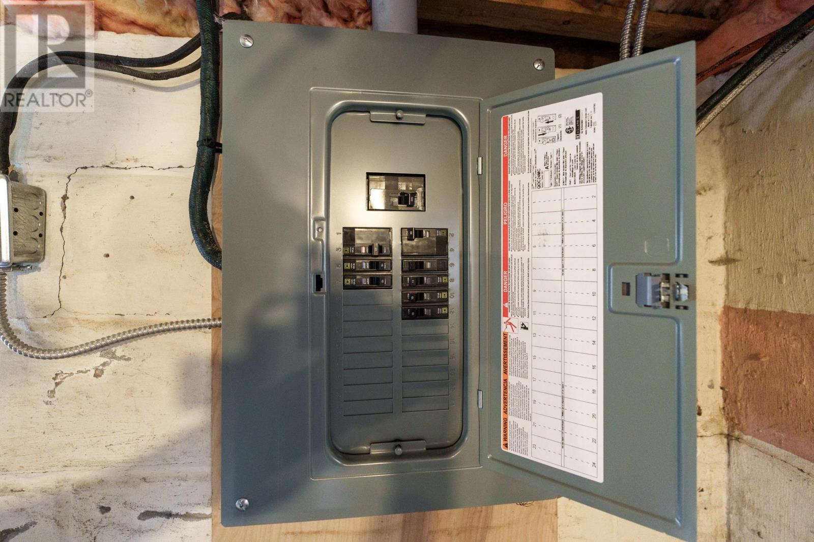 18 Shaw Avenue, Yarmouth, Nova Scotia B5A 2T9 - Photo 23 - 202518398