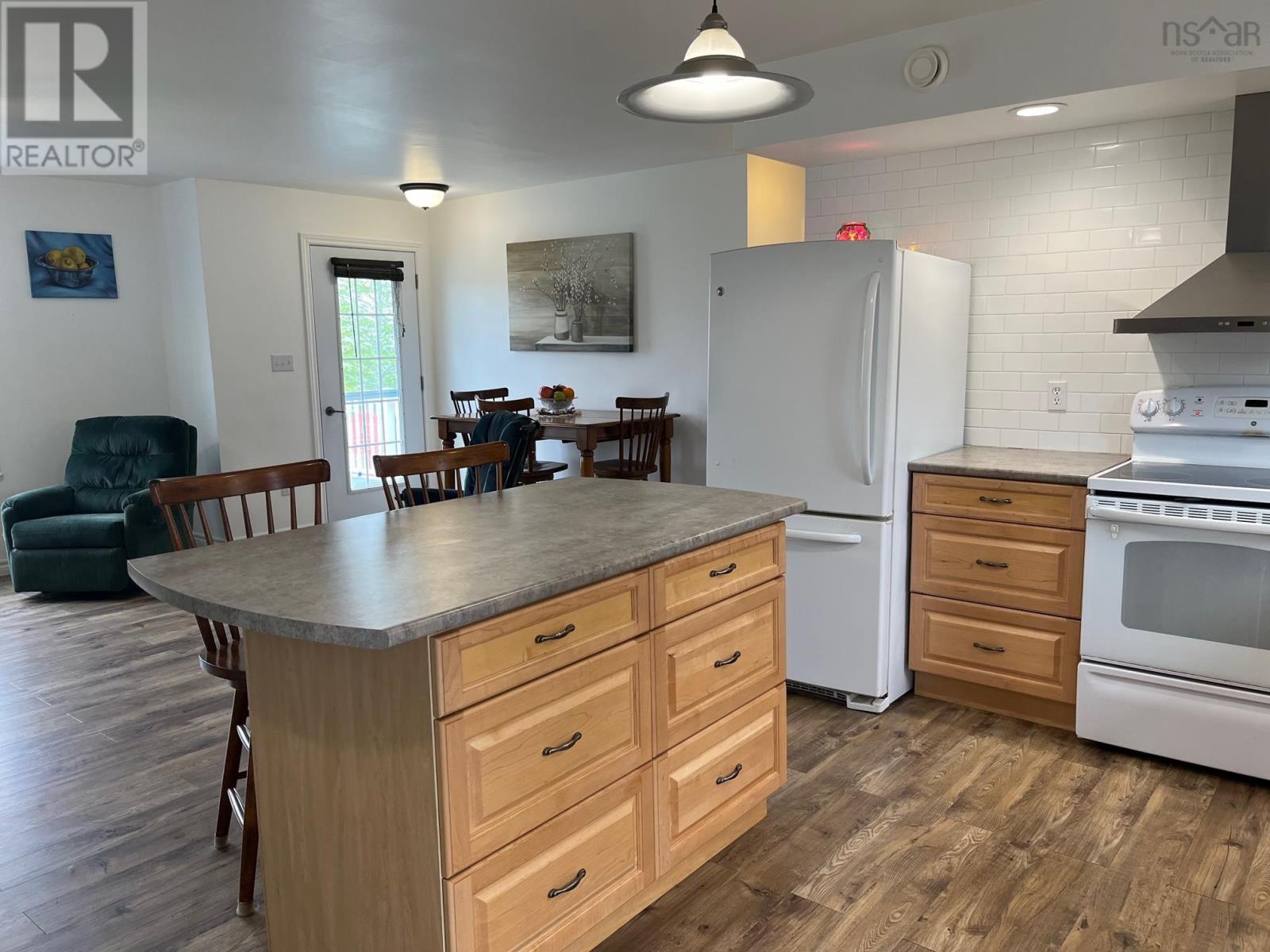 49 Big Baddeck Road, Baddeck, Nova Scotia  B0E 1B0 - Photo 5 - 202521924