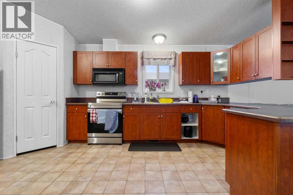 8621 89 Street, Grande Prairie, Alberta T8X 1V7 - Photo 5 - A2273852