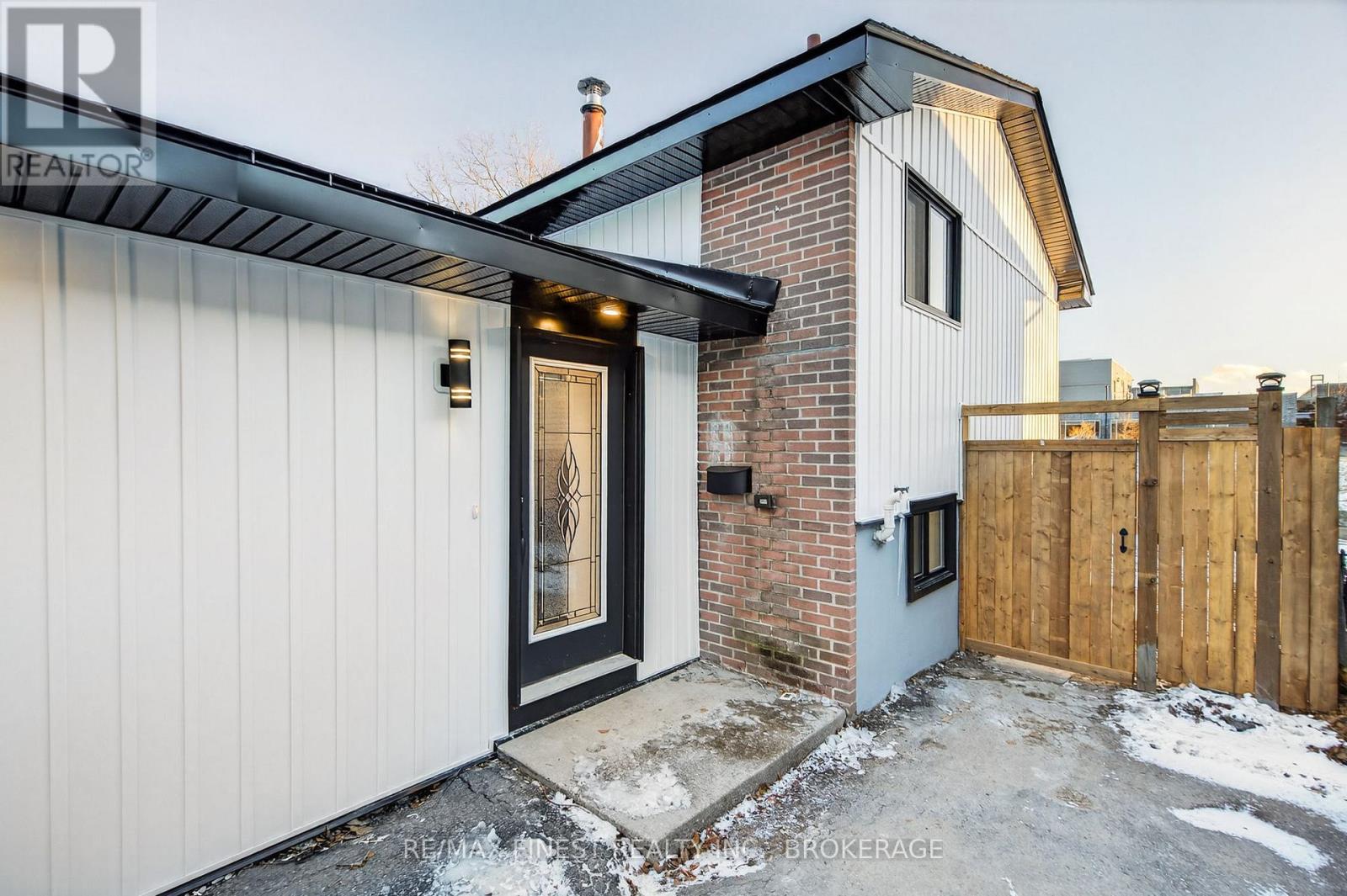 62 Abbey Dale Court, Kingston, Ontario  K7K 5W9 - Photo 3 - X12613146