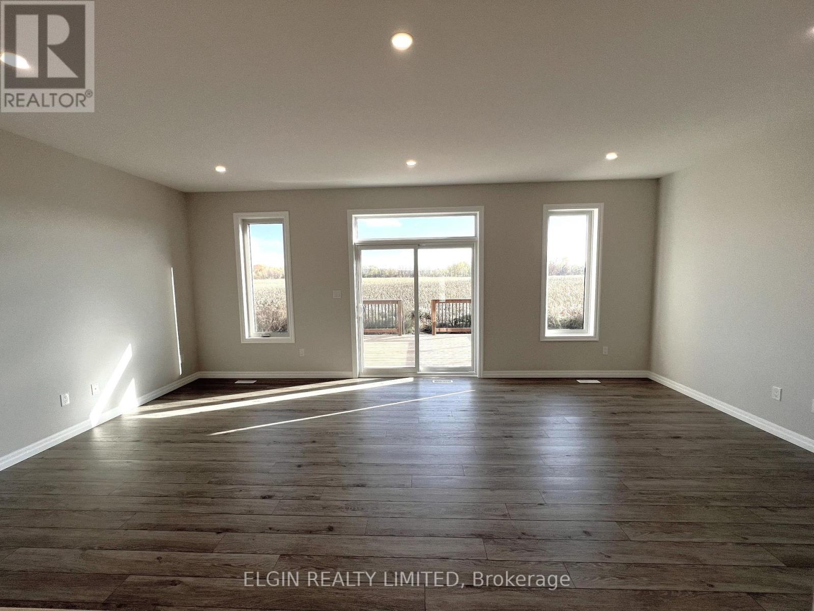 73 Braun Avenue, Tillsonburg, Ontario  N4G 0K4 - Photo 12 - X12613080