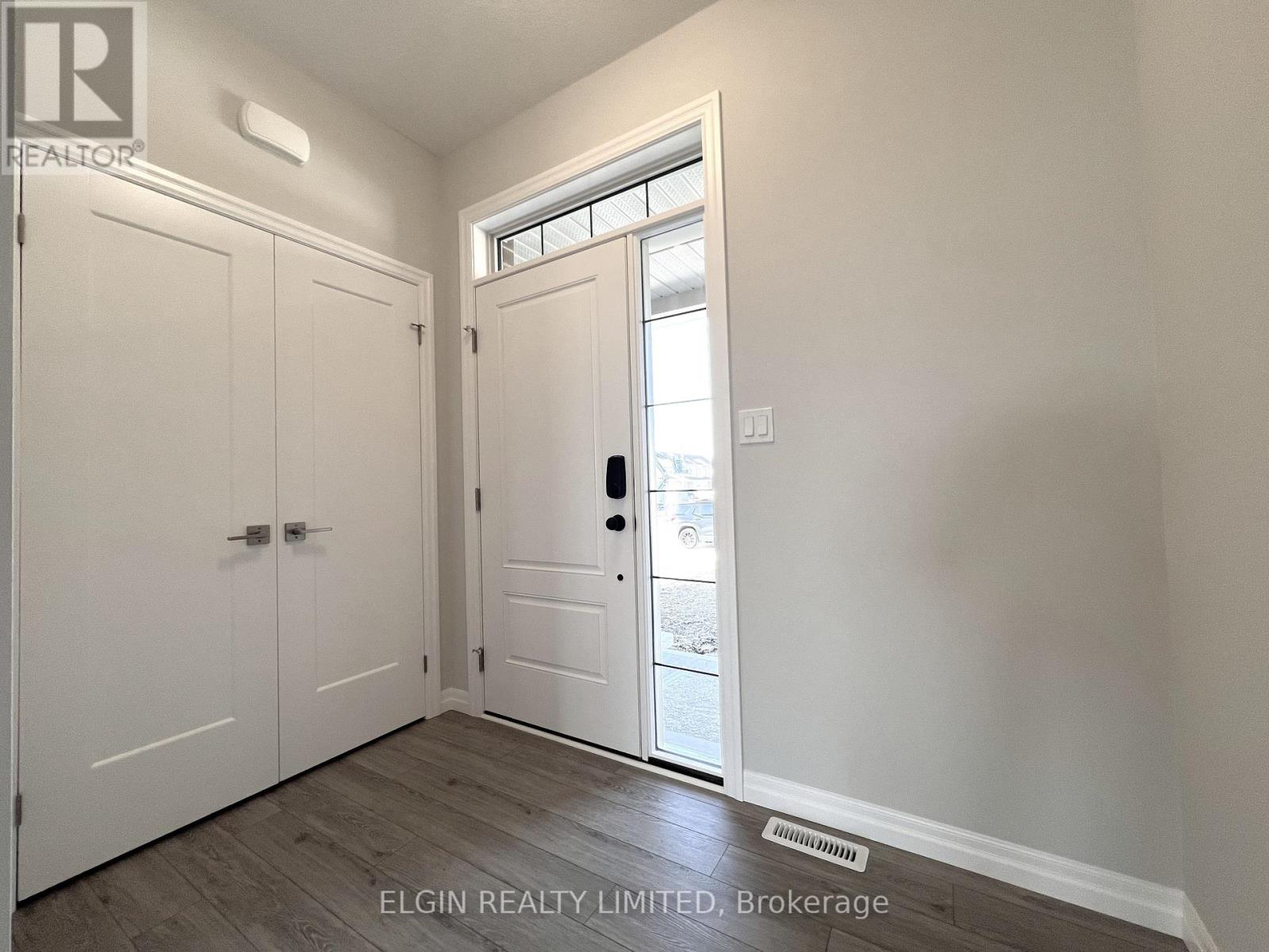 73 Braun Avenue, Tillsonburg, Ontario  N4G 0K4 - Photo 5 - X12613080