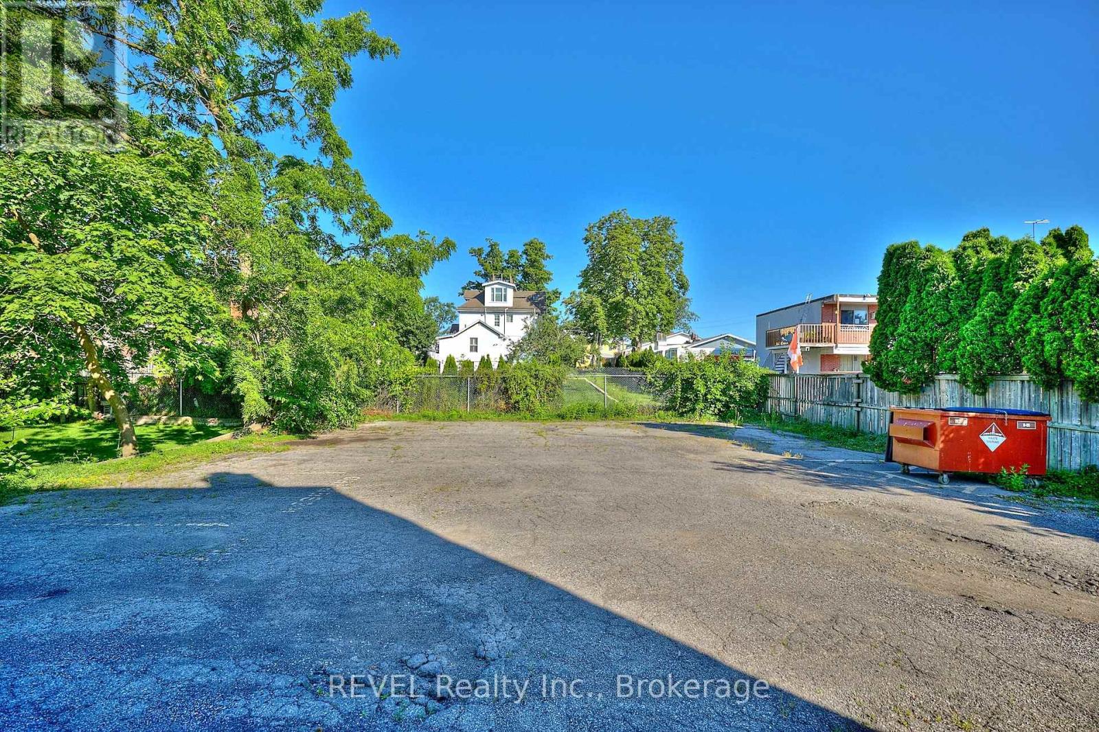 3865 Front Street, Niagara Falls, Ontario  L2G 8G3 - Photo 4 - X12613138