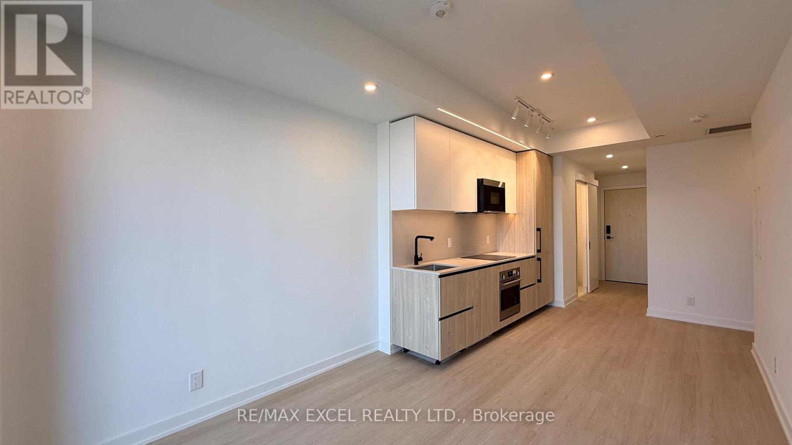 901 - 699 Sheppard Avenue E, Toronto (Bayview Village), Ontario  M2K 0J5 - Photo 6 - C12578460