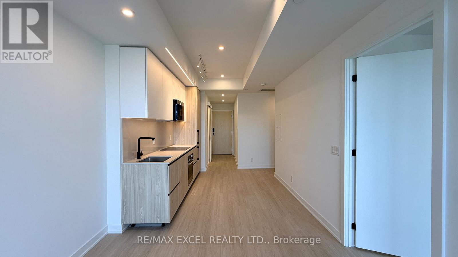 901 - 699 Sheppard Avenue E, Toronto (Bayview Village), Ontario  M2K 0J5 - Photo 7 - C12578460