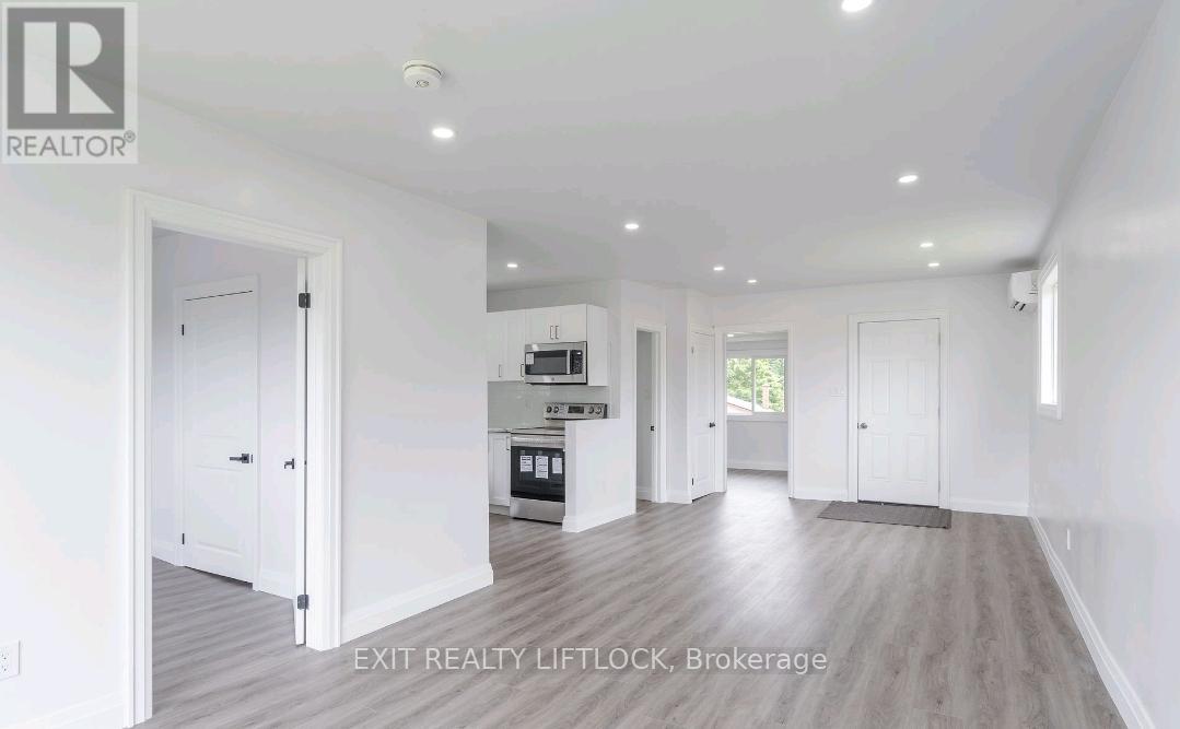 825 Cameron Street, Peterborough, Ontario  K9J 4A2 - Photo 9 - X12613124