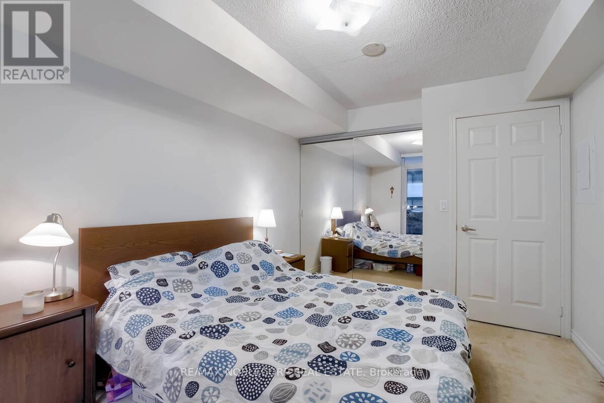 807 - 19 Grand Trunk Crescent, Toronto, Ontario  M5J 3A3 - Photo 10 - C12613000