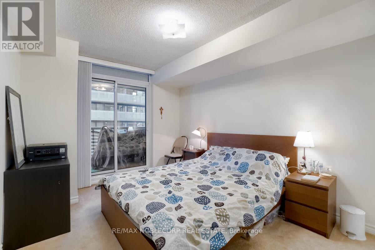 807 - 19 Grand Trunk Crescent, Toronto, Ontario  M5J 3A3 - Photo 9 - C12613000