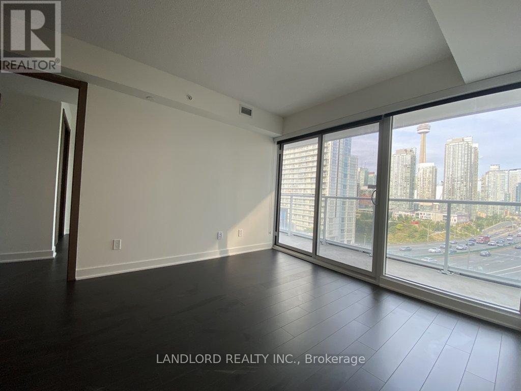 1011 - 17 Bathurst Street, Toronto, Ontario  M5V 1A5 - Photo 5 - C12613160