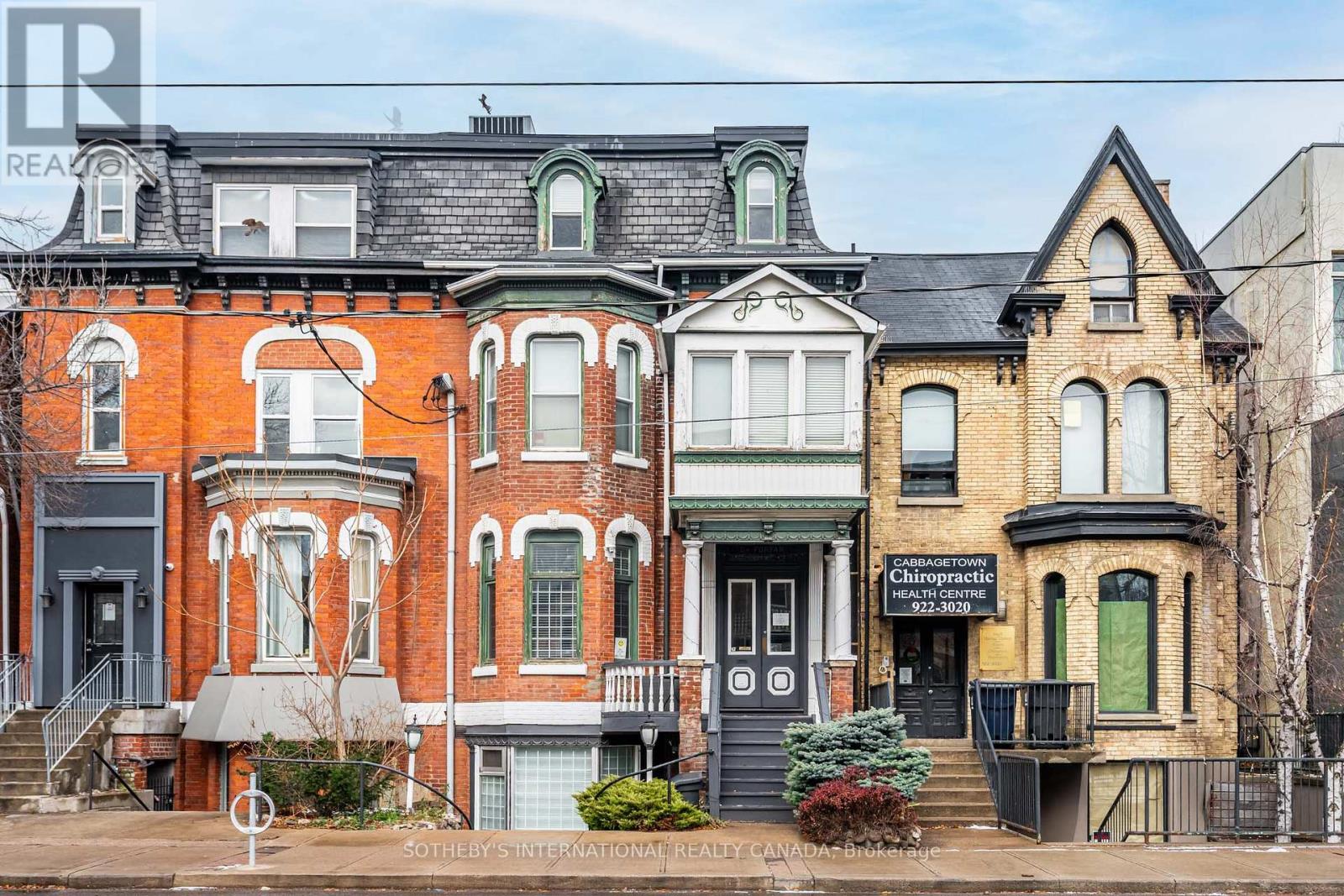 3 - 212 CARLTON STREET, Toronto, Ontario