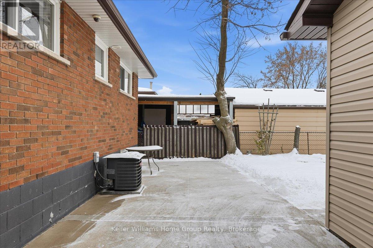 132 June Street, Hamilton (Greeningdon), Ontario  L9A 2R9 - Photo 36 - X12613122