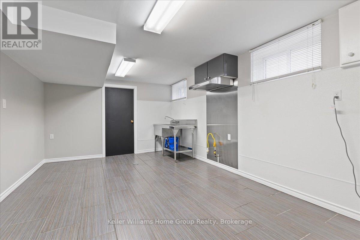 132 June Street, Hamilton (Greeningdon), Ontario  L9A 2R9 - Photo 26 - X12613122