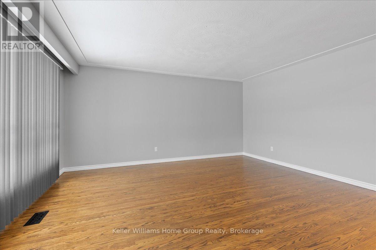 132 June Street, Hamilton (Greeningdon), Ontario  L9A 2R9 - Photo 7 - X12613122