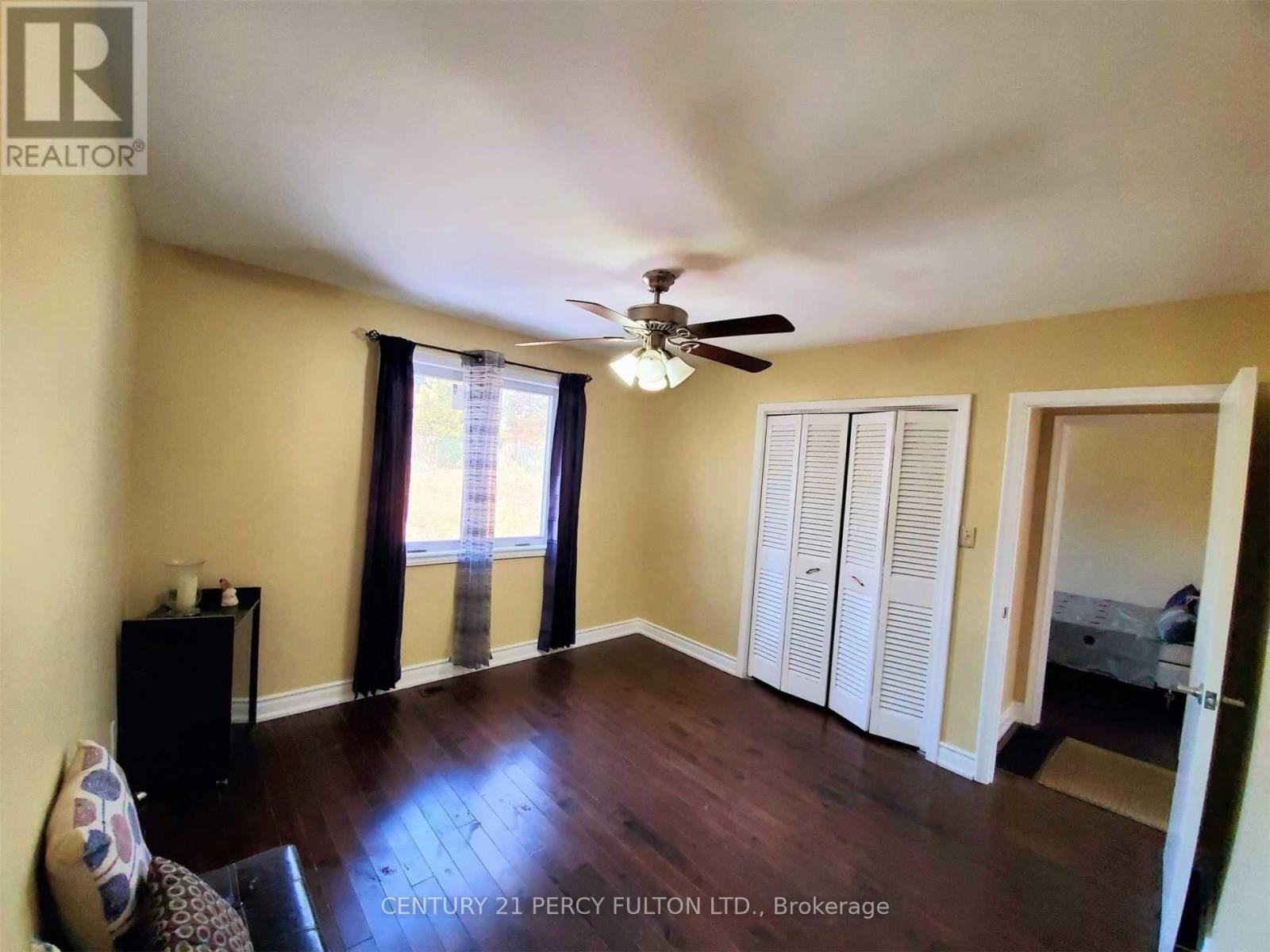 Upper - 24 Chestermere Boulevard, Toronto, Ontario  M1J 2X7 - Photo 12 - E12613010