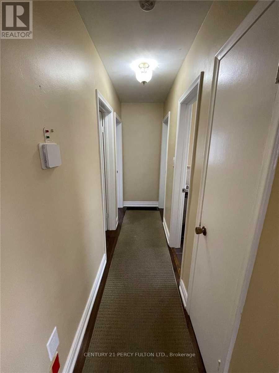 Upper - 24 Chestermere Boulevard, Toronto, Ontario  M1J 2X7 - Photo 17 - E12613010