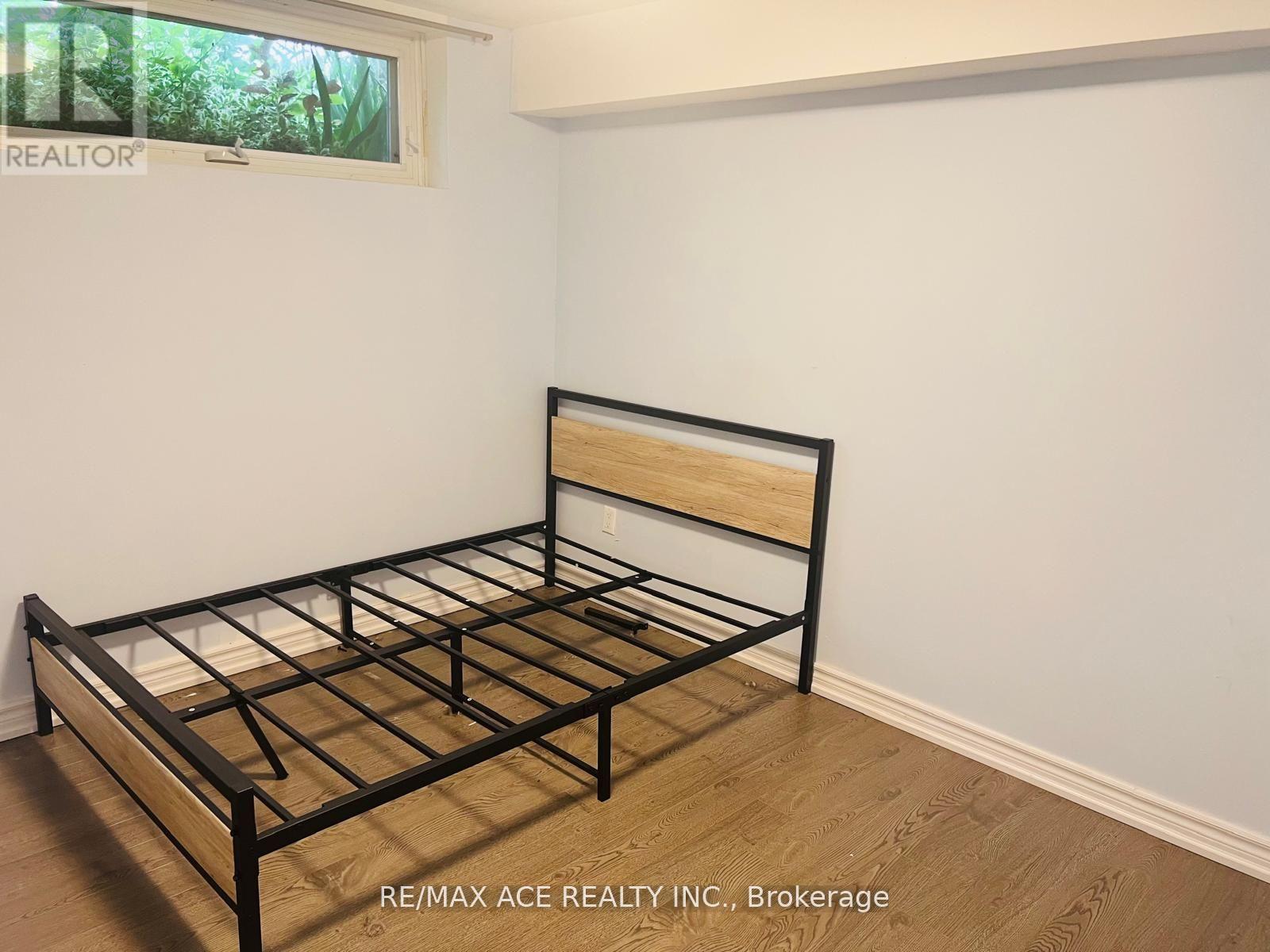 Bsmt - 15 Sedgemount Drive, Toronto (Woburn), Ontario  M1H 1X2 - Photo 4 - E12613052