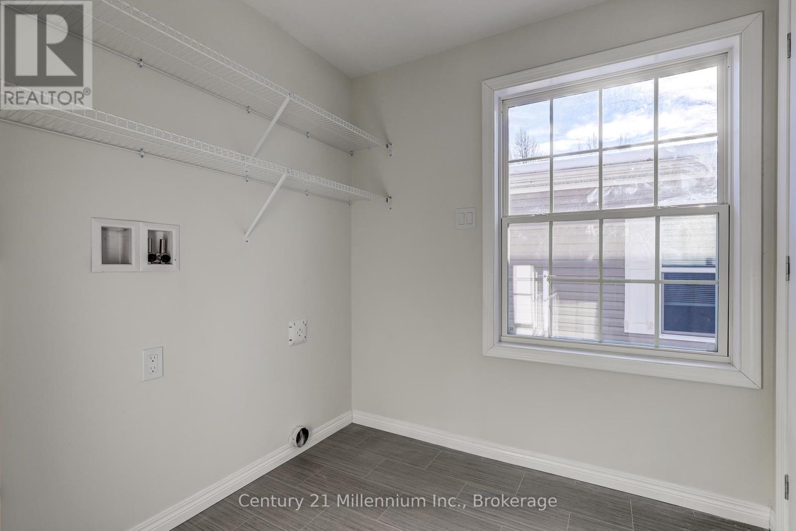 35 Sussex Square, Georgian Bluffs, Ontario  N4K 5N5 - Photo 18 - X12548872