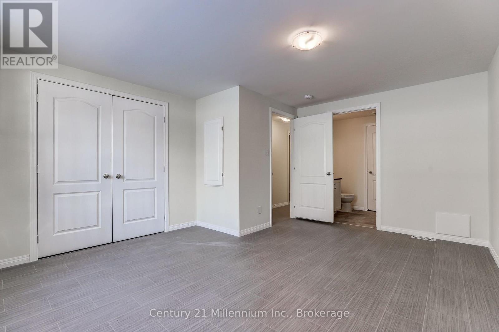 35 Sussex Square, Georgian Bluffs, Ontario  N4K 5N5 - Photo 17 - X12548872