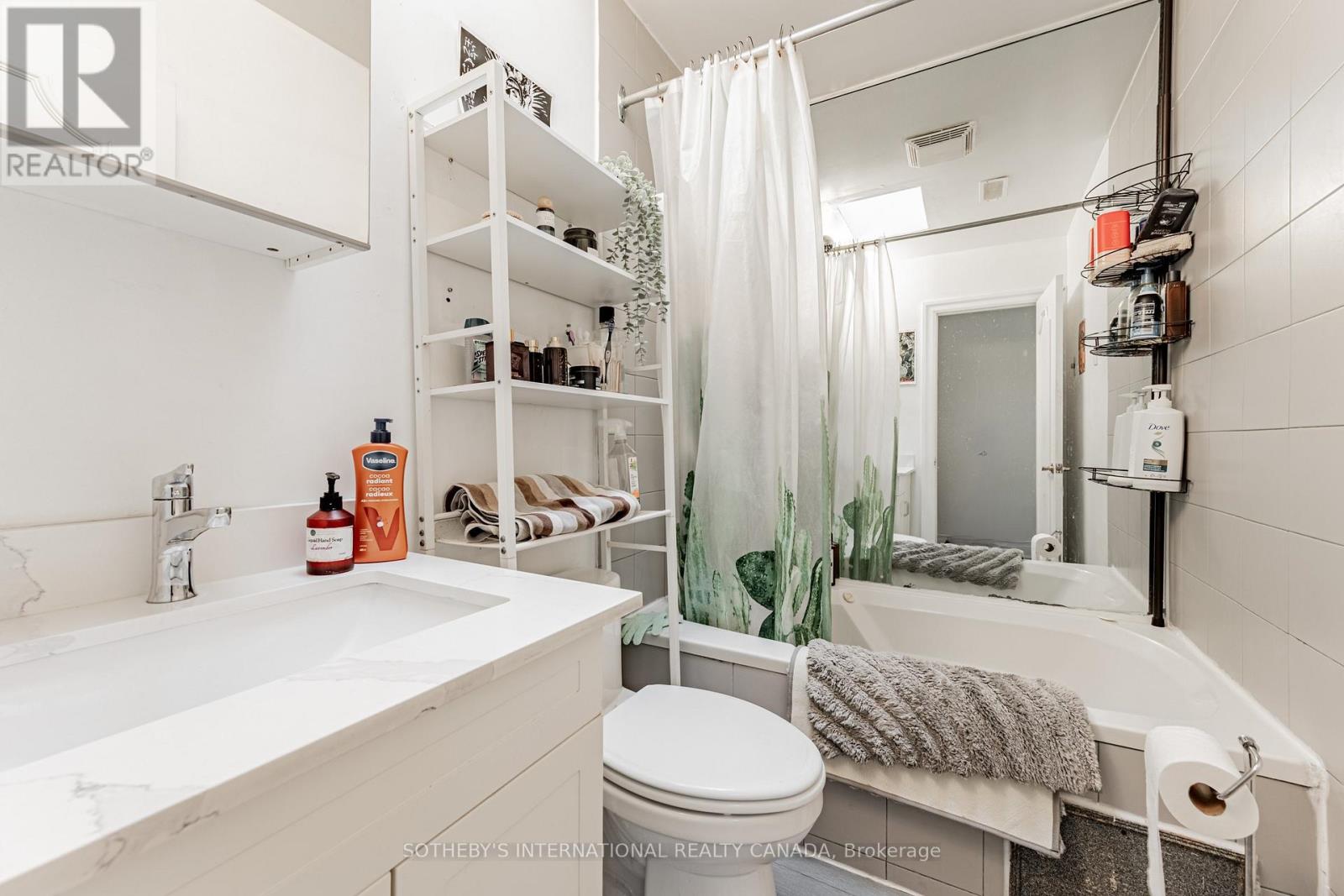 3 - 212 Carlton Street, Toronto, Ontario  M5A 2L1 - Photo 18 - C12613176