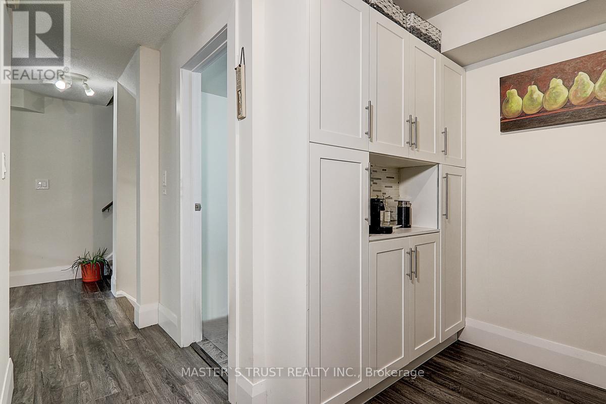 838 - 75 Weldrick Road E, Richmond Hill (Observatory), Ontario  L4C 0H9 - Photo 7 - N12612996