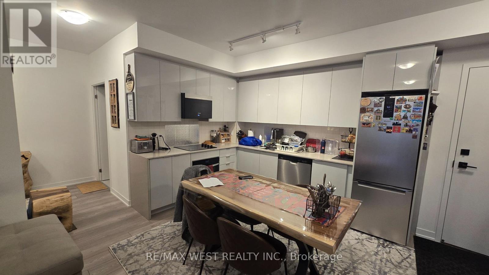 328 - 474 Caldari Road, Vaughan, Ontario  L4K 0R5 - Photo 2 - N12613064