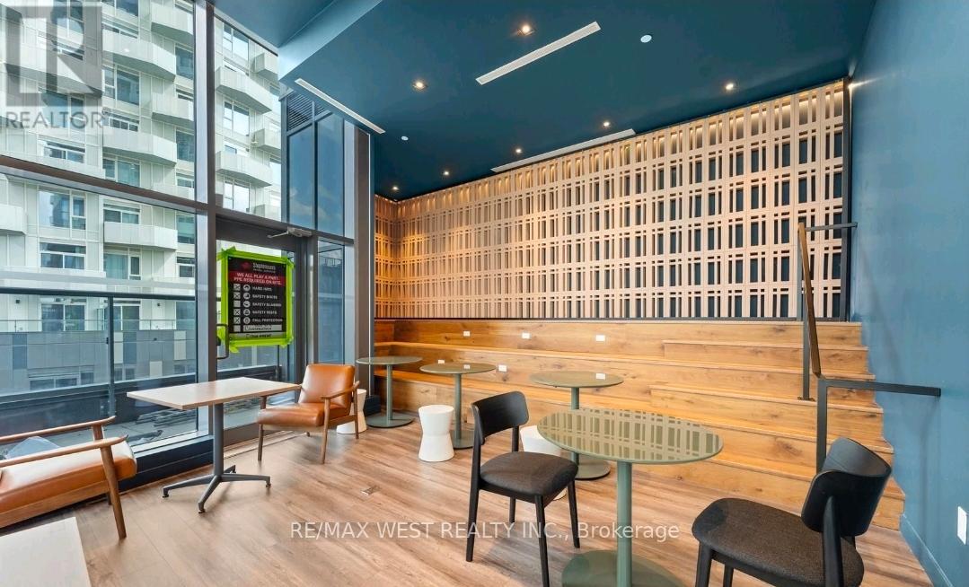 328 - 474 Caldari Road, Vaughan, Ontario  L4K 0R5 - Photo 7 - N12613064